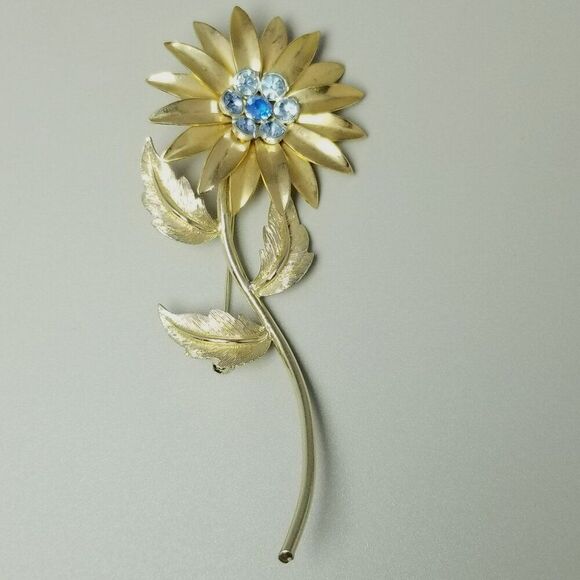 Vintage Huge Blue Rhinestone and Gold Tone Long Stem Flower Brooch, 5 Inches - Picture 2 of 7
